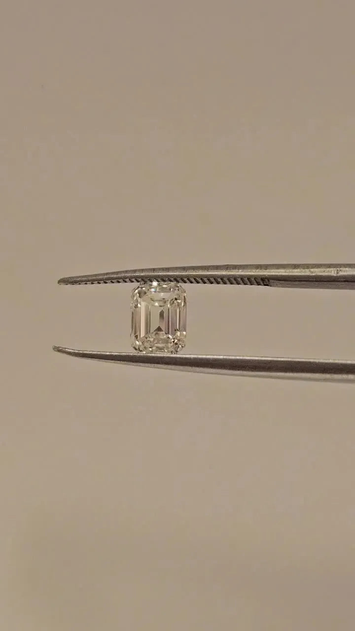 0.50ct Emerald Natural Diamond (Colour L, Clarity VVS1, GIA Certified)