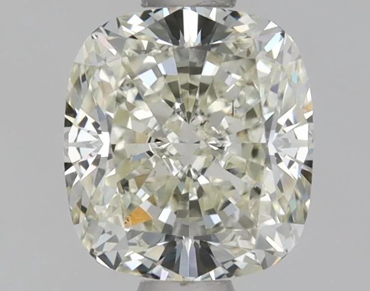 0.90ct Cushion modified Natural Diamond (Colour M, Clarity VS2, GIA Certified)