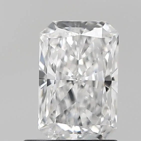0.92ct Radiant Lab Grown Diamond (Colour E, Clarity SI1, IGI Certified)