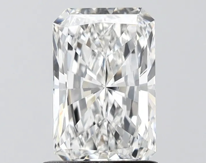 1.15ct Radiant Lab Grown Diamond (Colour E, Clarity VS1, IGI Certified)