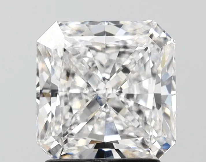 2.00ct Square radiant Lab Grown Diamond (Colour E, Clarity VVS1, IGI Certified)