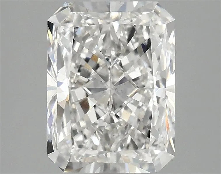2.47ct Radiant Lab Grown Diamond (Colour E, Clarity VS2, IGI Certified)