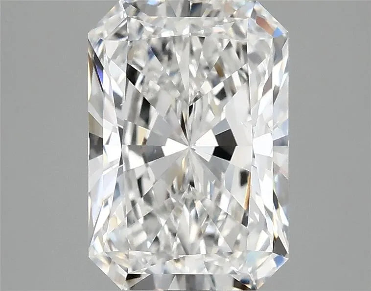 2.70ct Radiant Lab Grown Diamond (Colour E, Clarity VS2, IGI Certified)