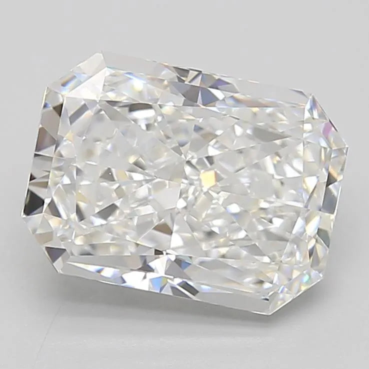 2.70ct Radiant Lab Grown Diamond (Colour E, Clarity VVS1, GIA Certified)