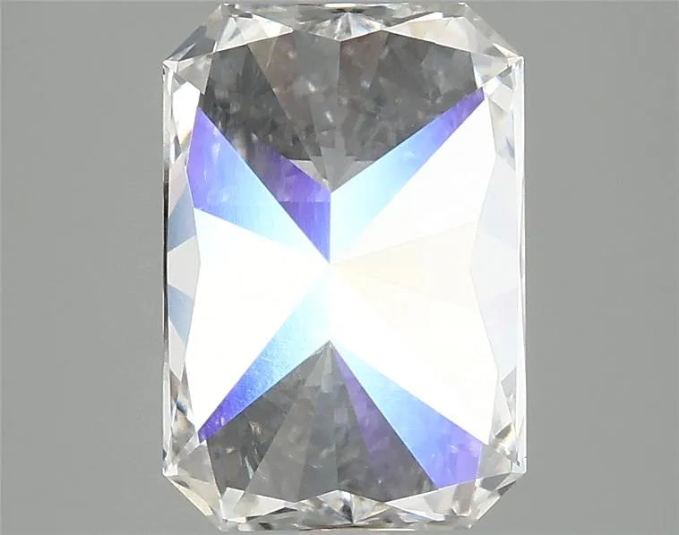 2.76ct Radiant Lab Grown Diamond (Colour F, Clarity VVS2, IGI Certified)