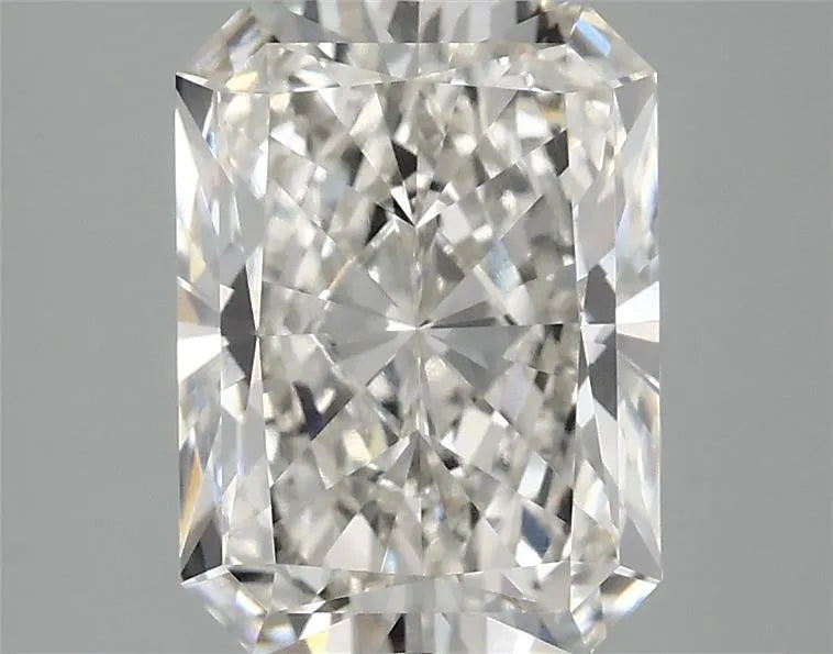 2.99ct Radiant Lab Grown Diamond (Colour G, Clarity VVS2, IGI Certified)