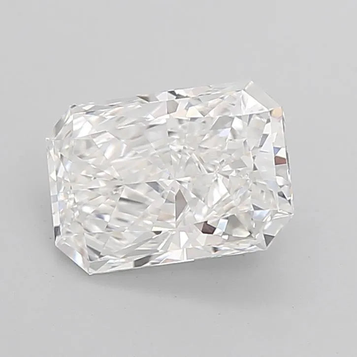 3.00ct Radiant Lab Grown Diamond (Colour E, Clarity VVS2, IGI Certified)