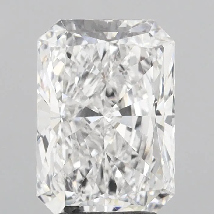 3.00ct Radiant Lab Grown Diamond (Colour E, Clarity VVS2, IGI Certified)