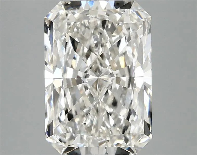 3.03ct Radiant Lab Grown Diamond (Colour G, Clarity VS2, IGI Certified)