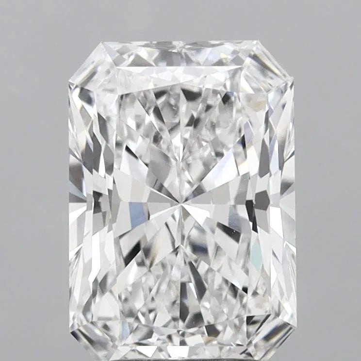 3.11ct Radiant Lab Grown Diamond (Colour E, Clarity VVS1, IGI Certified)