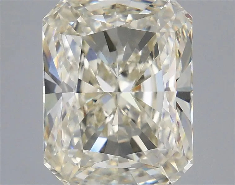 3.51ct Radiant Lab Grown Diamond (Colour J, Clarity VS1, IGI Certified)