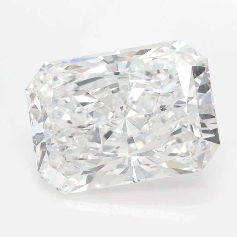 3.70ct Radiant Lab Grown Diamond (Colour D, Clarity VVS2, IGI Certified)