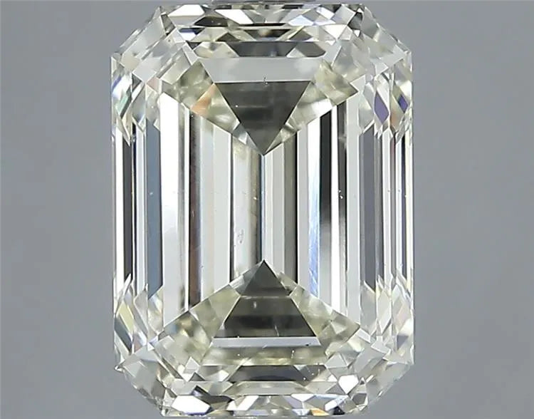 3.71ct Emerald Natural Diamond (Colour L, Clarity VS2, Cut VG, IGI Certified)