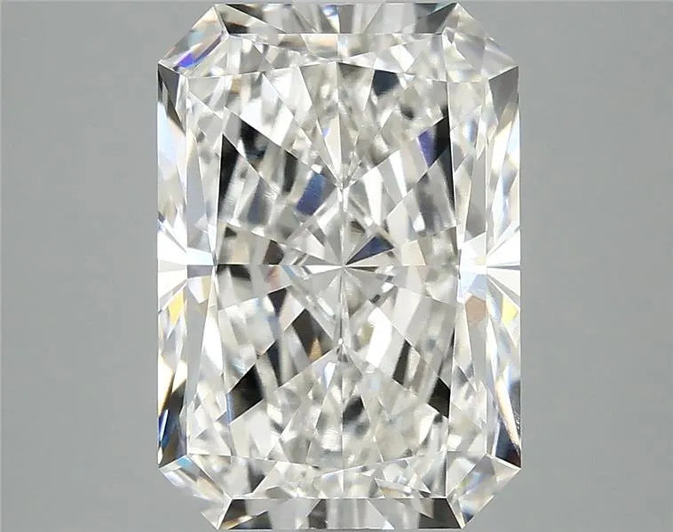 3.88ct Radiant Lab Grown Diamond (Colour G, Clarity VVS1, IGI Certified)