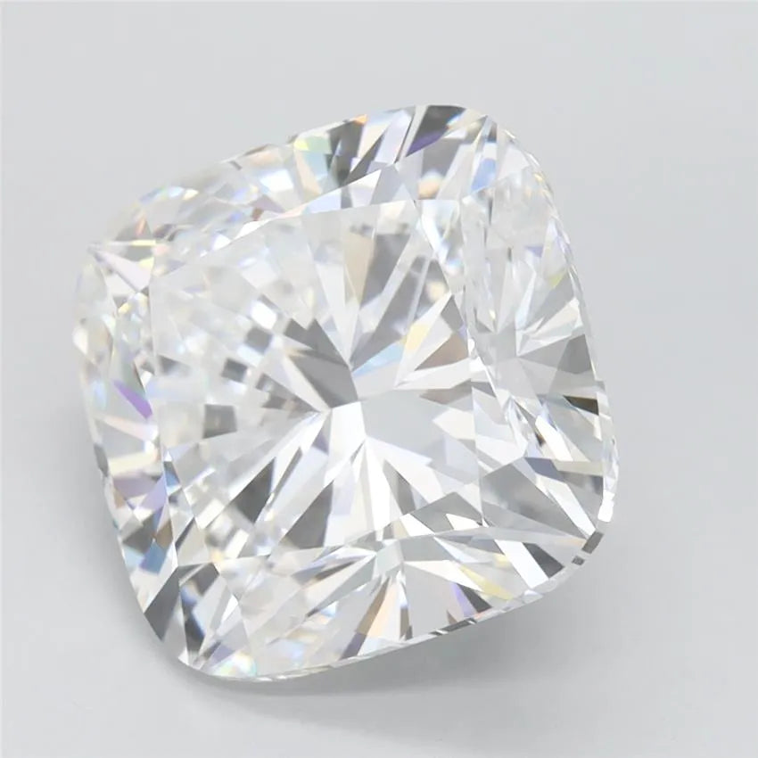 4.01ct Cushion modified Lab Grown Diamond (Colour D, Clarity VVS1, IGI Certified)