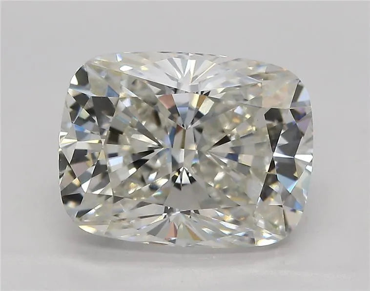 4.08ct Cushion modified Lab Grown Diamond (Colour G, Clarity VVS2, IGI Certified)