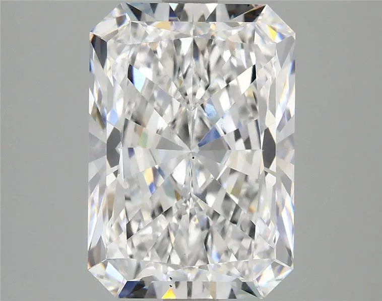 4.09ct Radiant Lab Grown Diamond (Colour E, Clarity VS2, IGI Certified)