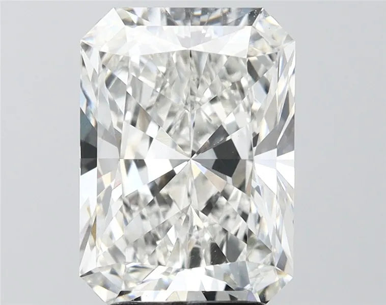 4.27ct Radiant Lab Grown Diamond (Colour F, Clarity VVS2, IGI Certified)