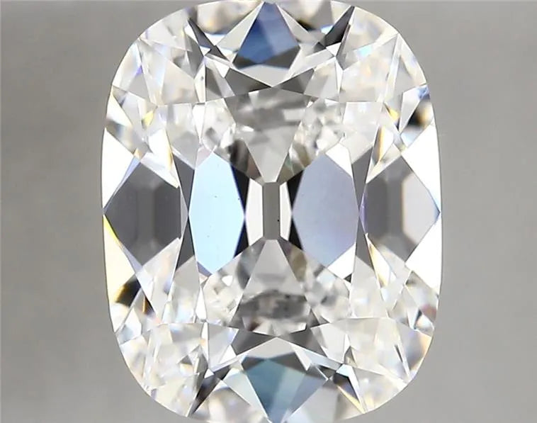 4.38ct Cushion modified Lab Grown Diamond (Colour D, Clarity VS1, IGI Certified)