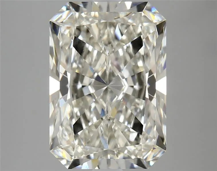 4.53ct Radiant Lab Grown Diamond (Colour H, Clarity VVS2, IGI Certified)