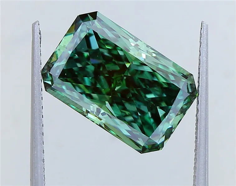 6.07ct Radiant Lab Grown Diamond (Colour Fancy Vivid Green, Clarity VS2, IGI Certified)