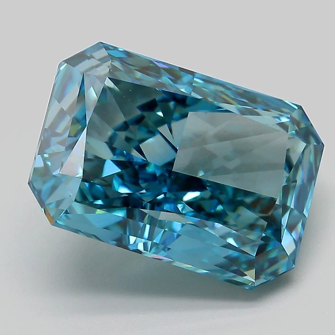 8.42ct Radiant Lab Grown Diamond (Colour Fancy Vivid Blue, Clarity VVS2, IGI Certified)